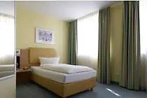 IntercityHotel Düsseldorf Hotel